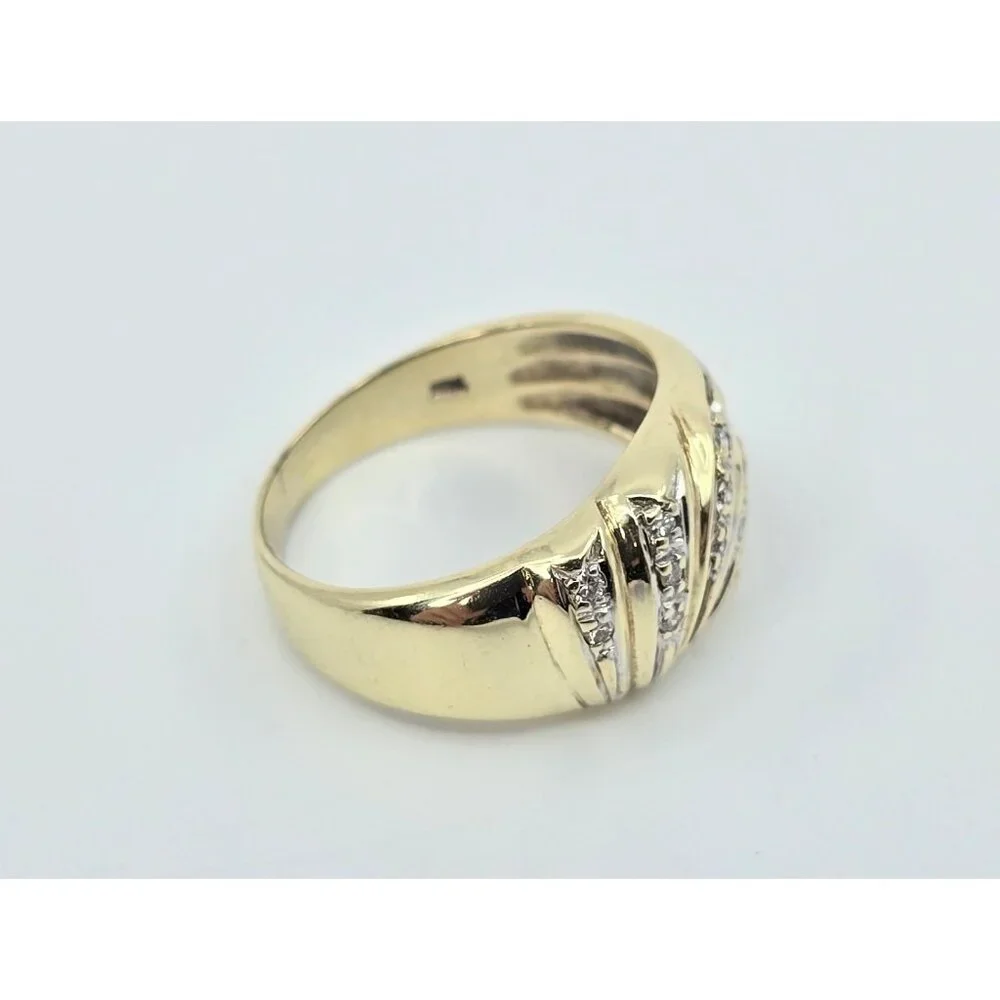 Beautiful 14K Karat Solid Yellow Gold Designer Wavy Diamond Wide Ring Size 5.50